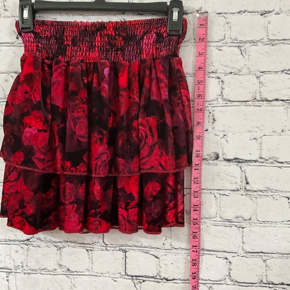 CHELSEA AND VIOLET 2 PIECE SKIRT SET.    NWT GIRLS SIZE MEDIUM - Picture 7 of 8